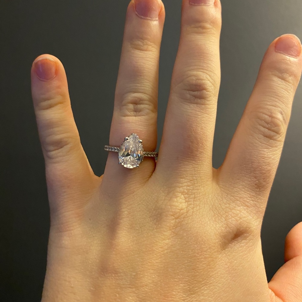 Hidden halo pear ring cz size 6